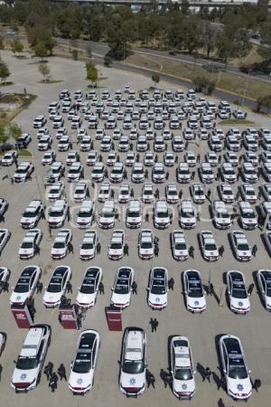 AYUNTAMIENTO . ENTREGA DE PATRULLAS