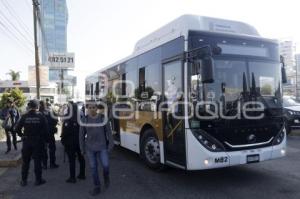 OPERATIVO . TAXIS PIRATAS