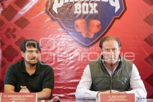 AYUNTAMIENTO . TORNEO DE BOX