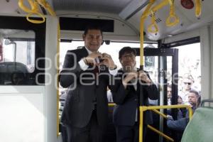 GOBIERNO ESTATAL . ENTREGA DE UNIDADES