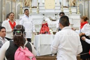 PROCESIÓN VIERNES SANTO . NIÑO DOCTOR