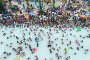 SÁBADO DE GLORIA . BALNEARIO
