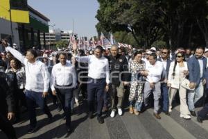 DESFILE . DÍA DEL TRABAJO