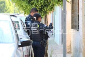 CADÁVER MUJER . FLOR DEL BOSQUE