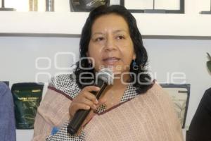 ANA LAURA ALTAMIRANO