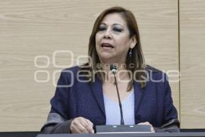 LAURA ARTEMISA GARCÍA