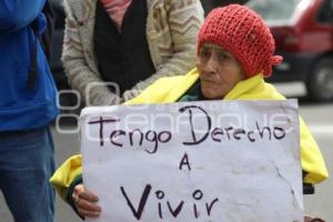 PROTESTA . SUSPENSIÓN TRATAMIENTO HEMODIÁLISIS