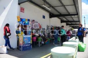 TLAXCALA . VENDEDORES AMBULANTES