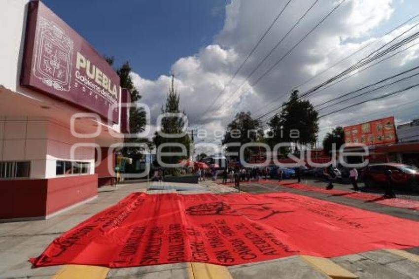 MANIFESTACIÓN . NORMALISTAS