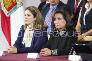 TLAXCALA . ENTREGA DISTINTIVO HUÉSPED ILUSTRE