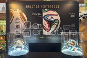 EXPOSICIÓN . BALONES HISTÓRICOS