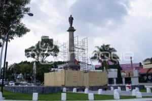 AVENIDA JUÁREZ . ROTONDA