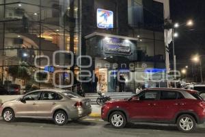 FUNERAL . MEDIO METRO