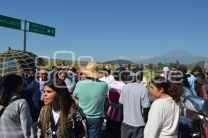 BLOQUEO AUTOPISTA . MUJER DESAPARECIDA