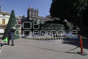 AYUNTAMIENTO . ADORNOS NAVIDEÑOS