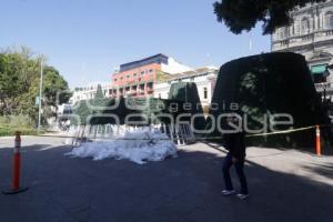 AYUNTAMIENTO . ADORNOS NAVIDEÑOS