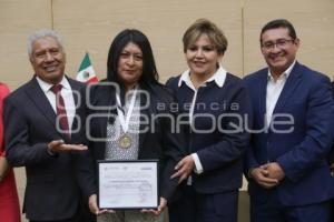 CONGRESO . MEDALLA MÉRITO DOCENTE