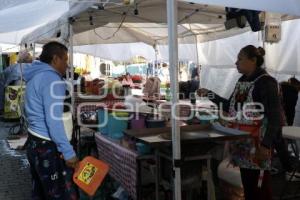 LA VILLITA . VENDEDORES AMBULANTES