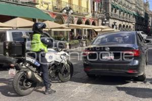 POLICÍA DE TRÁNSITO