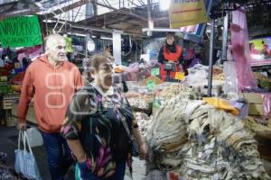 MERCADO . AÑO NUEVO