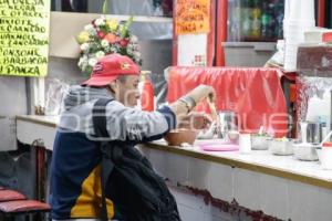 AÑO NUEVO . COMENSALES