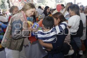 SAN PEDRO CHOLULA . ENTREGA DE JUGUETES