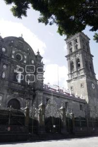 CATEDRAL . PUERTA INCENDIADA