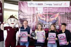 AYUNTAMIENTO . NADO DE MUJERES