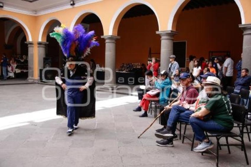 CARNAVAL . PASARELA DE HUEHUES