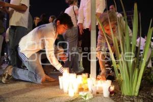 HOMENAJE . SALA DE DESPECHO