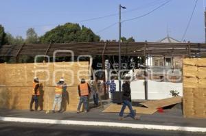 PASEO BRAVO . TABLONES