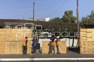 PASEO BRAVO . TABLONES