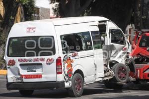 TRANSPORTE PÚBLICO . CHOQUE